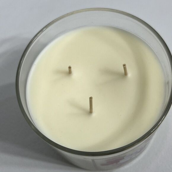 Bath Body Works Japanese Cherry Blossom 3 Wick Candle Scented Unused 14.5 oz - Picture 3 of 5